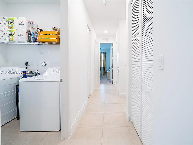 4230 Rosa Dr — Photo 31