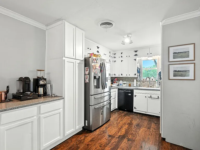 3026 Ventura Dr — Photo 7