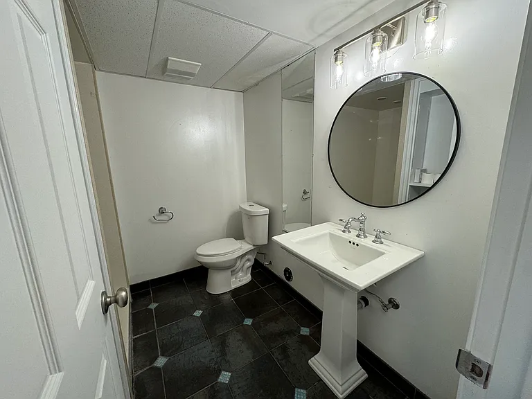 731 Raygene Way — Photo 15