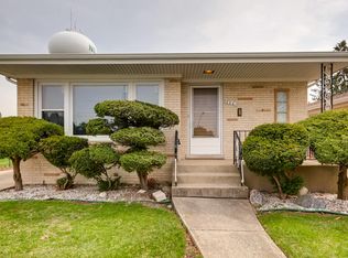 8561 N Ottawa Ave, Niles, IL