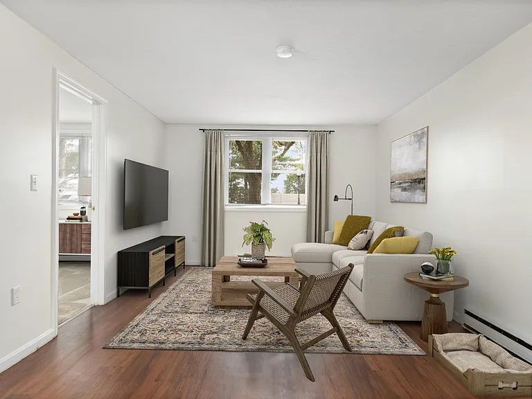 Pembroke Place Apartments — Photo 7