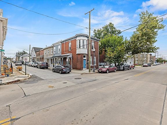 2nd image of 216 N King St