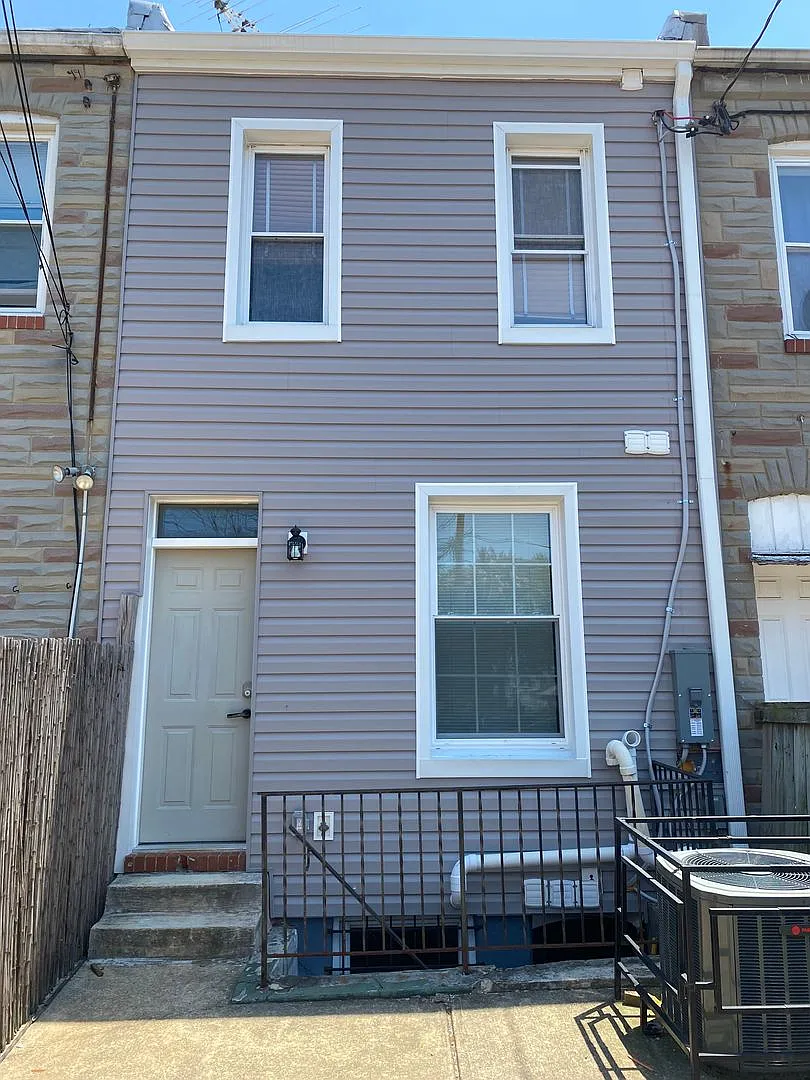146 North East Avenue F- $850 Available (Private Bath) — Photo 2