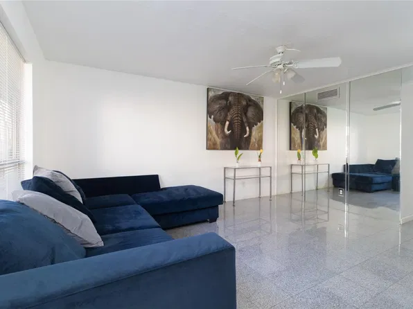6202 Skyline Dr APT 29, Houston, TX 77057