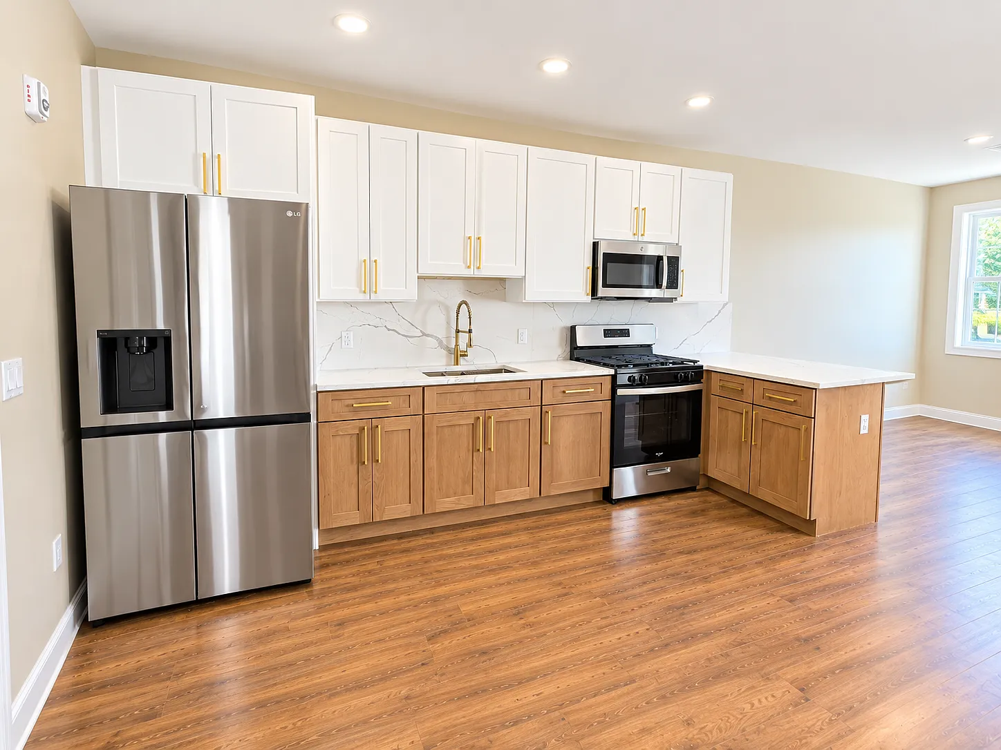 3 bed, $3,200 — Photo 2
