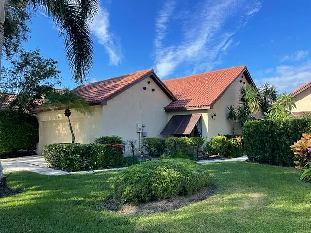 3 bed, 2.0 bath, 1480 sqft, $6,500 — Photo 2