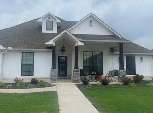 1806 Shelby St, Pea Ridge, AR 72751