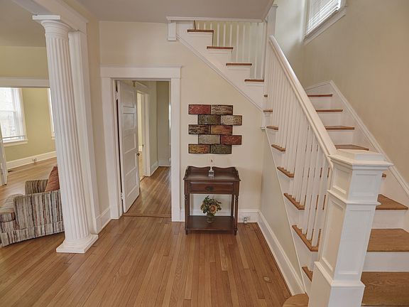 3rd image of 2731 Garland Ave