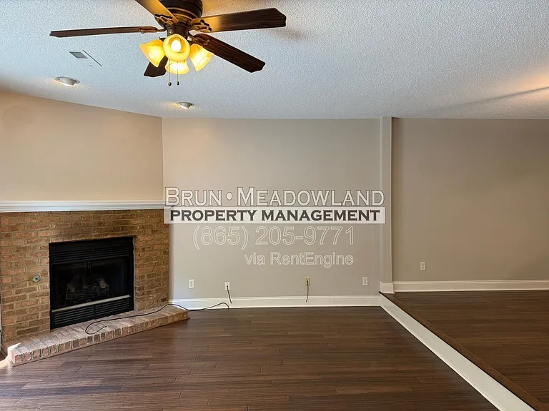 10427 Ravenbrook Ln — Photo 8