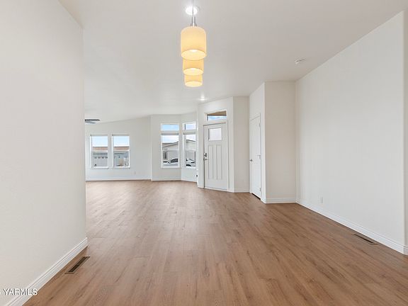 5th image of 200 Bridle Way Unit 157