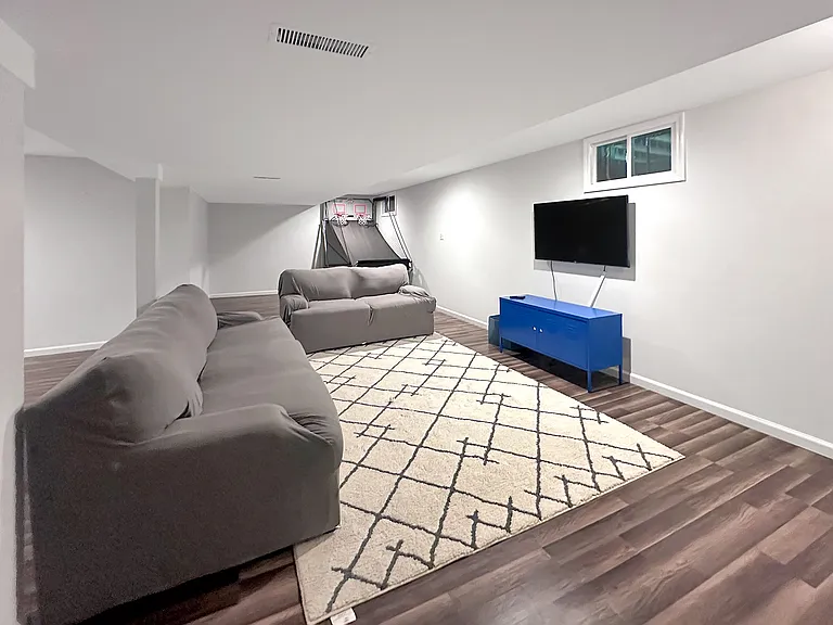 5765 Bergen Ave — Photo 22