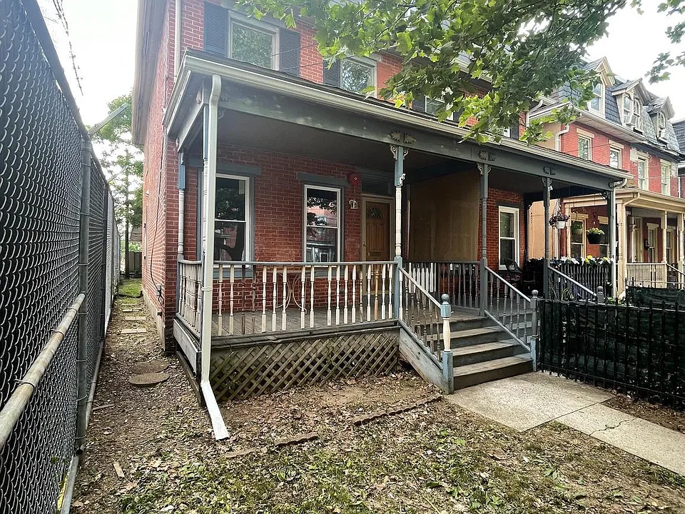 29 Carroll St