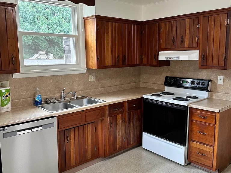 216 Hartley Rd #1 — Photo 2