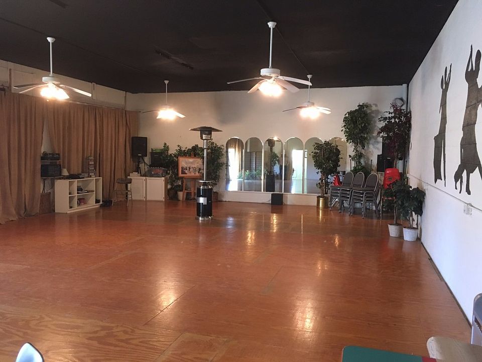 2nd image of 304 Carter Sells Rd