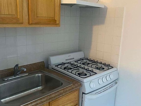 5th image of 31 Oliver St #2A