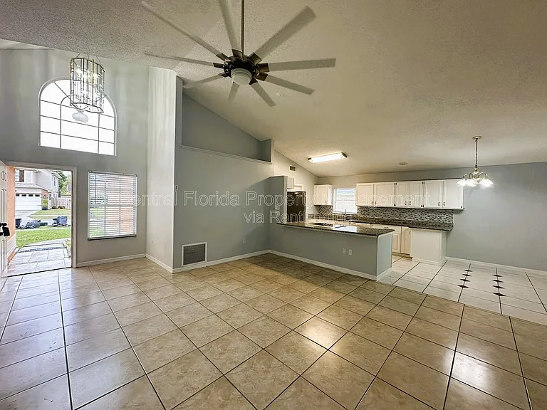 11818 Shotgate Ct — Photo 6