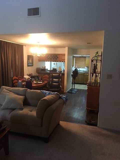 1st image of 107 Wilshire Dr