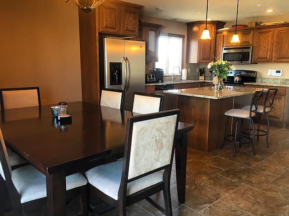 Dining Room & Kitchen