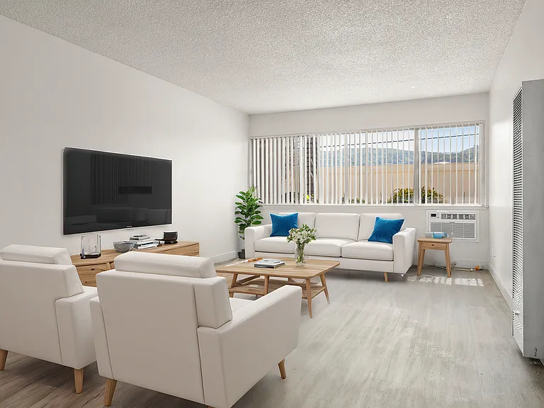 127 W Santa Barbara St #F — Photo 3