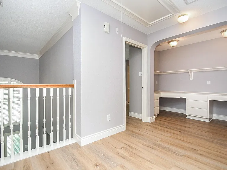 215 Wildmoor Ct — Photo 14
