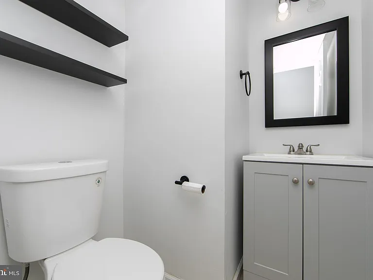37 James Run — Photo 14