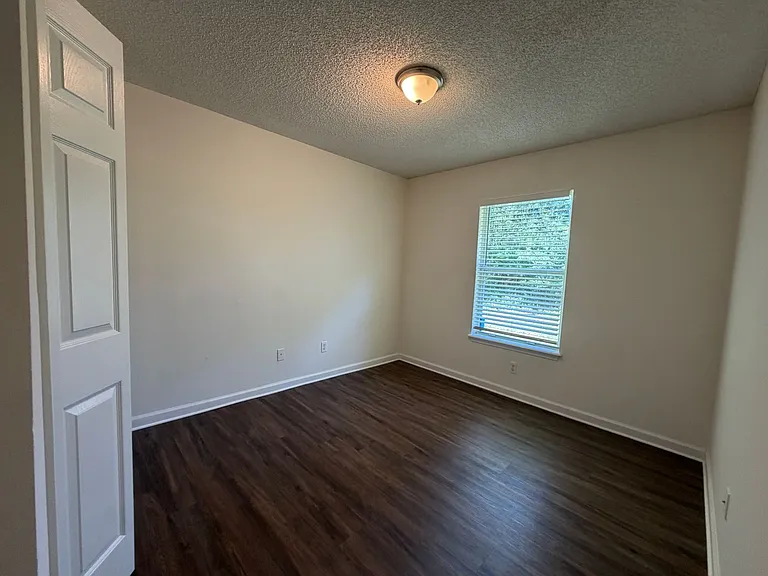 4 Serenity Pl #B — Photo 18