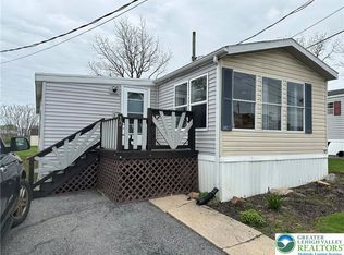 12 Roth Ave, Mertztown, PA 19539