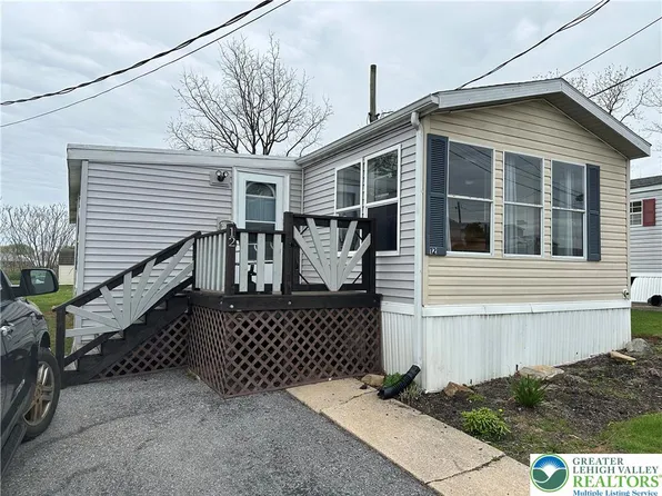 12 Roth Ave, Mertztown, PA 19539