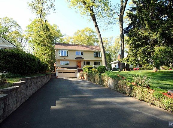 2nd image of 37-03 Berdan Ave