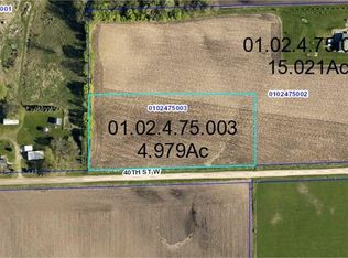 40th St W, Webster, MN 55088