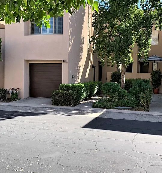 843 S Village Sq — Photo 10