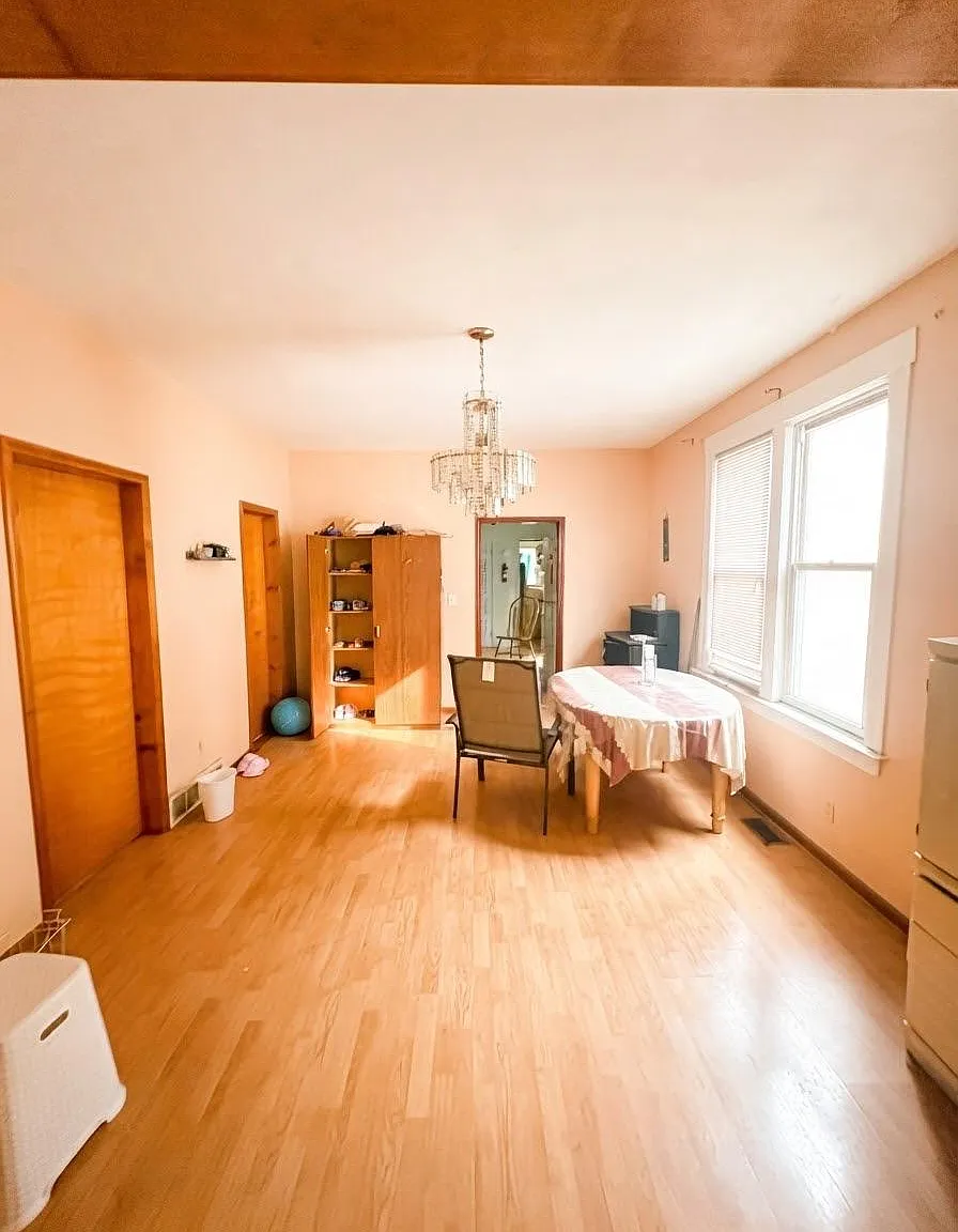 2 bed, 2112 sqft, $1,200 — Photo 3