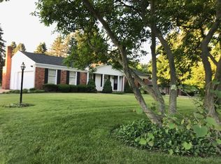 10327 Tanager Trl, Brecksville, OH