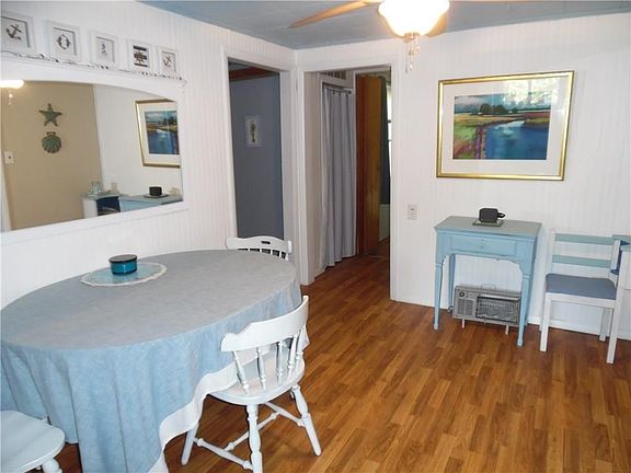4th image of 2237 E Acorn Dr