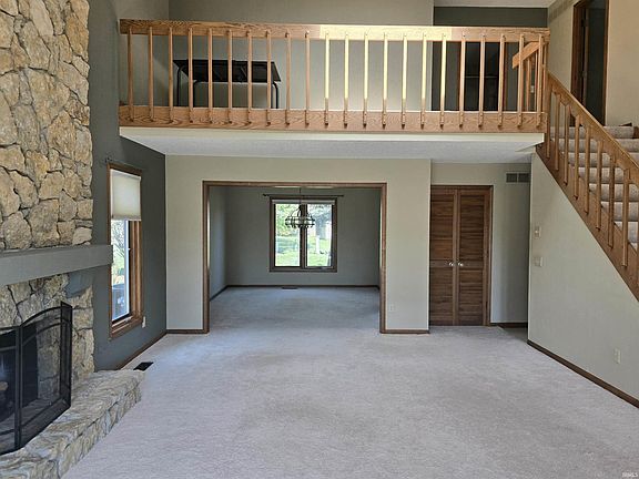 3rd image of 5717 Bayside Dr