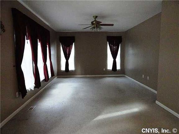 4th image of 5004 Dongara Ln
