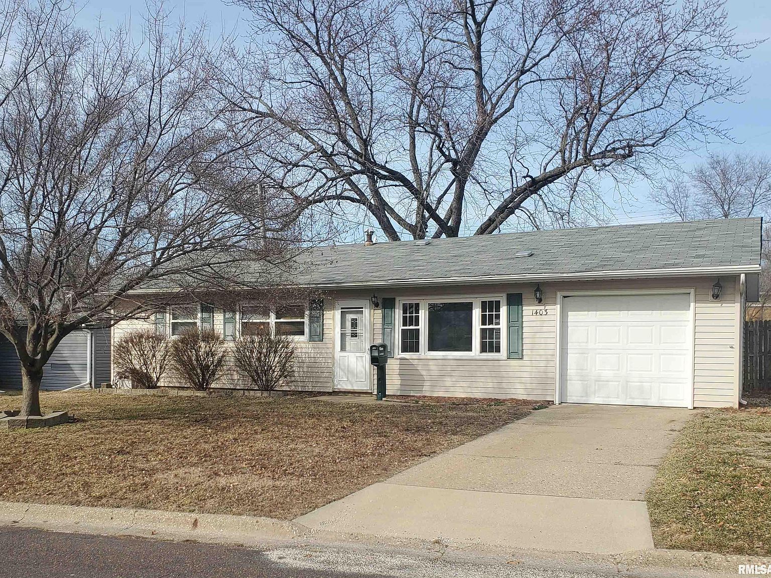 1403 Lincoln St, Pekin, IL 61554 Zillow
