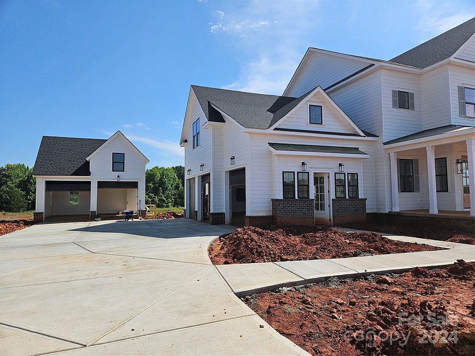 2nd image of 1108 Mesa Way #4