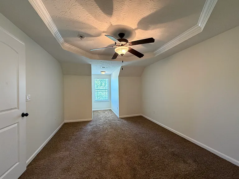 8214 Rachel Ln — Photo 12