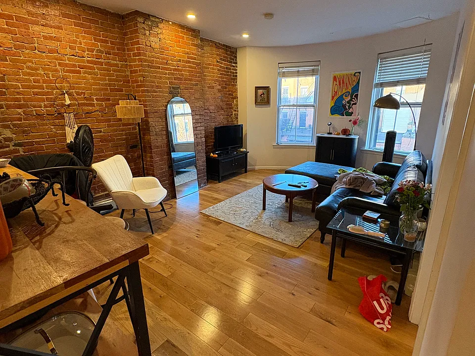 204 Northampton St #3