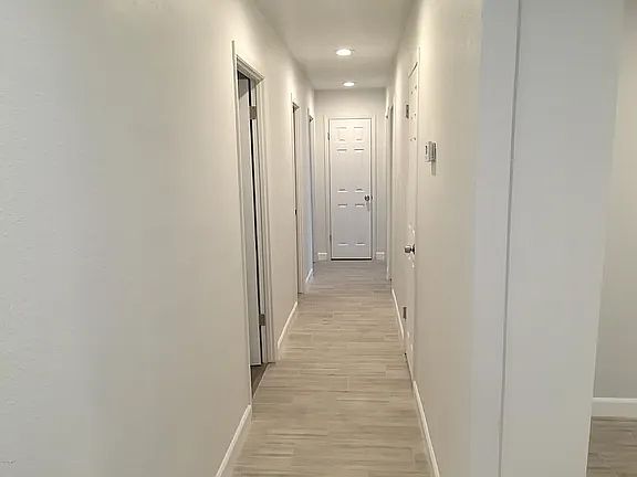 5th image of 1905 E Del Rio Dr