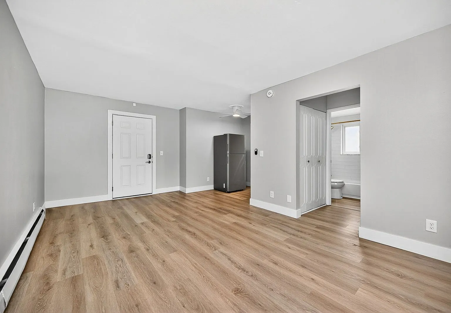 1 bed, 1.0 bath, 550 sqft, $1,000 — Photo 4