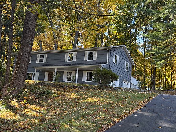 3rd image of 12 Vale Rd
