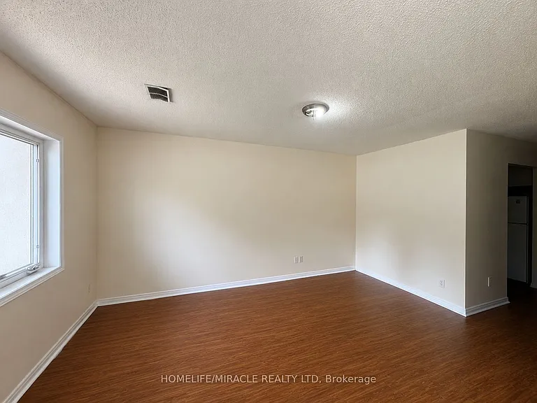 565 Kennedy Rd #8 — Photo 2