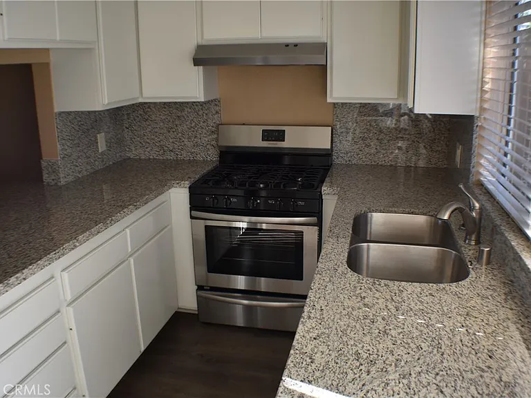 220 W 3rd St #101 — Photo 3