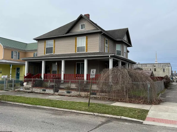 1104 S Kerens Ave, Elkins, WV 26241