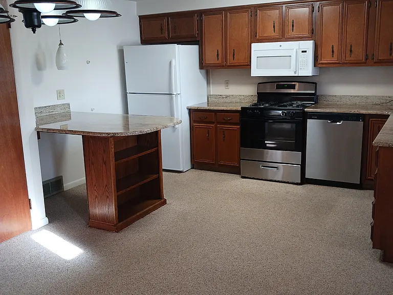2628 Wren Ter #1 — Photo 2