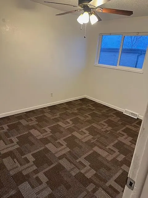 2 bed, 1.5 bath, 800 sqft, $1,100 — Photo 3