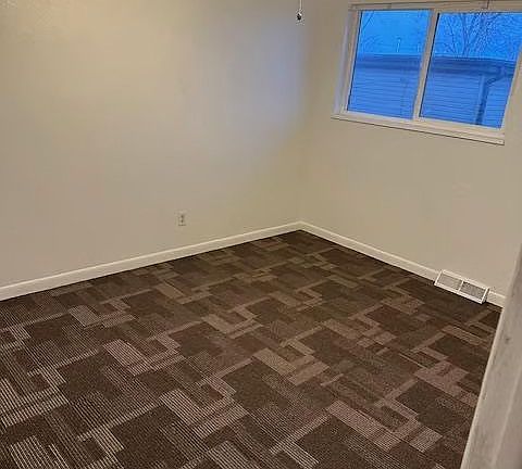 3rd image of 2115 28th St