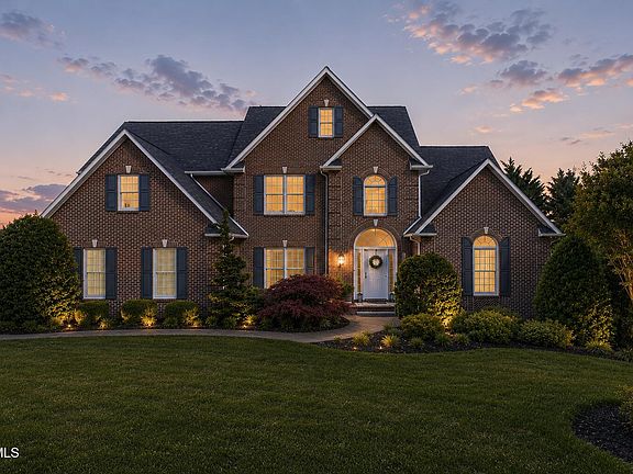 3rd image of 151 Laurel Ridge Dr